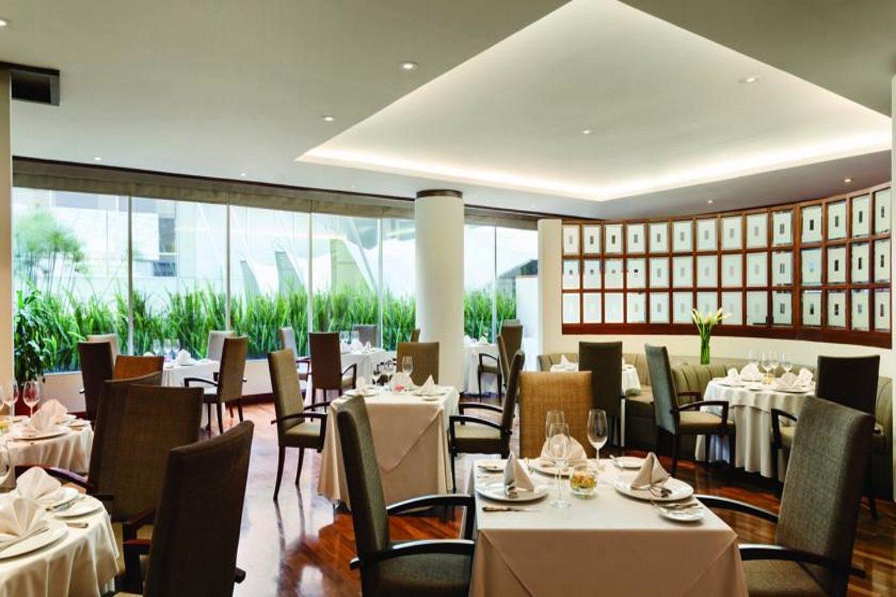 Hilton Colon Quito Hotel Exterior foto